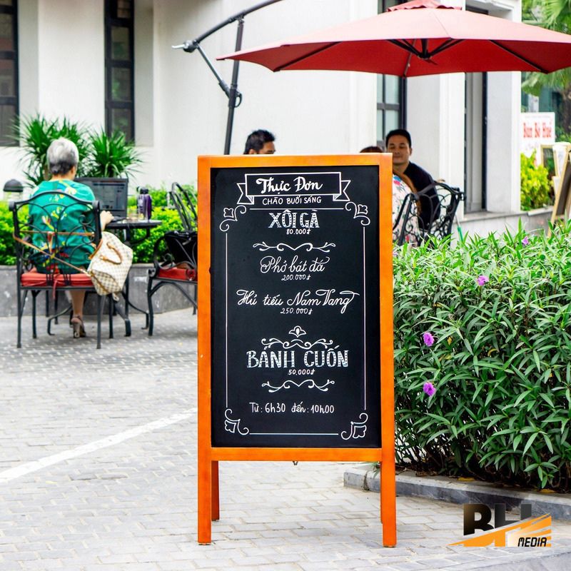 Bảng quảng cáo đứng