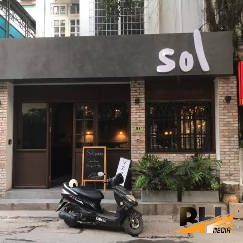 Bảng hiệu quán cafe