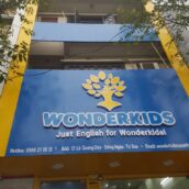 Làm biển quảng cáo trường mầm non WonderKids